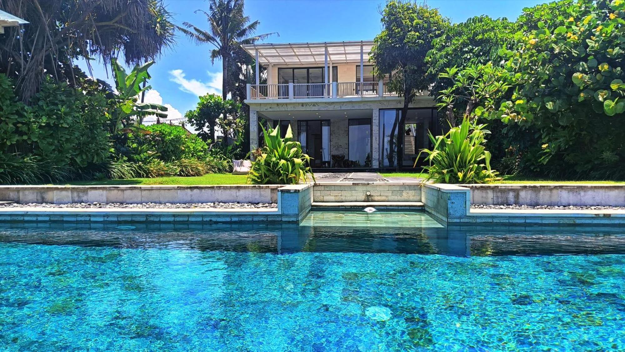 Ketewel Beach Villas And Spa Exterior photo