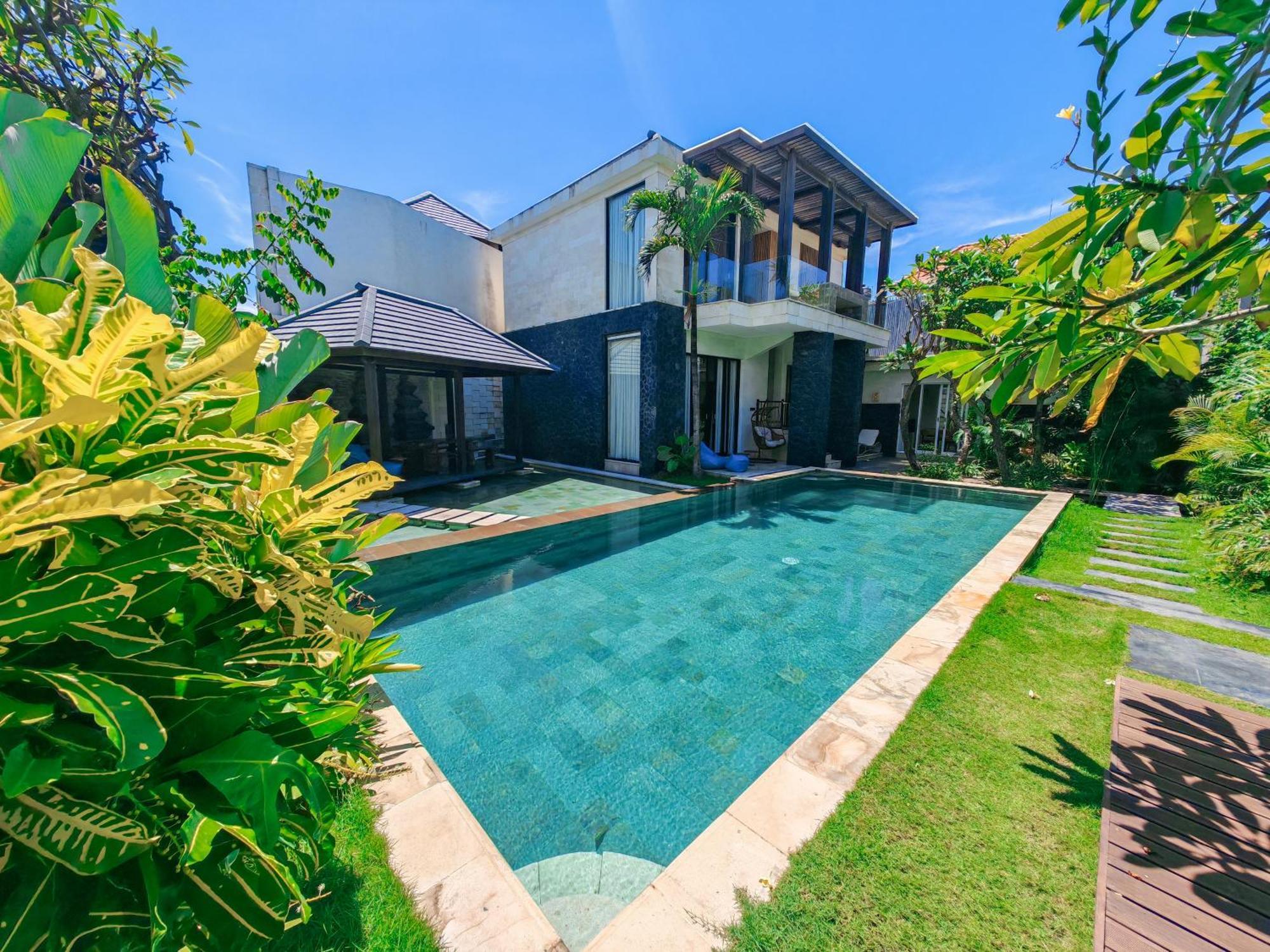 Ketewel Beach Villas And Spa Exterior photo